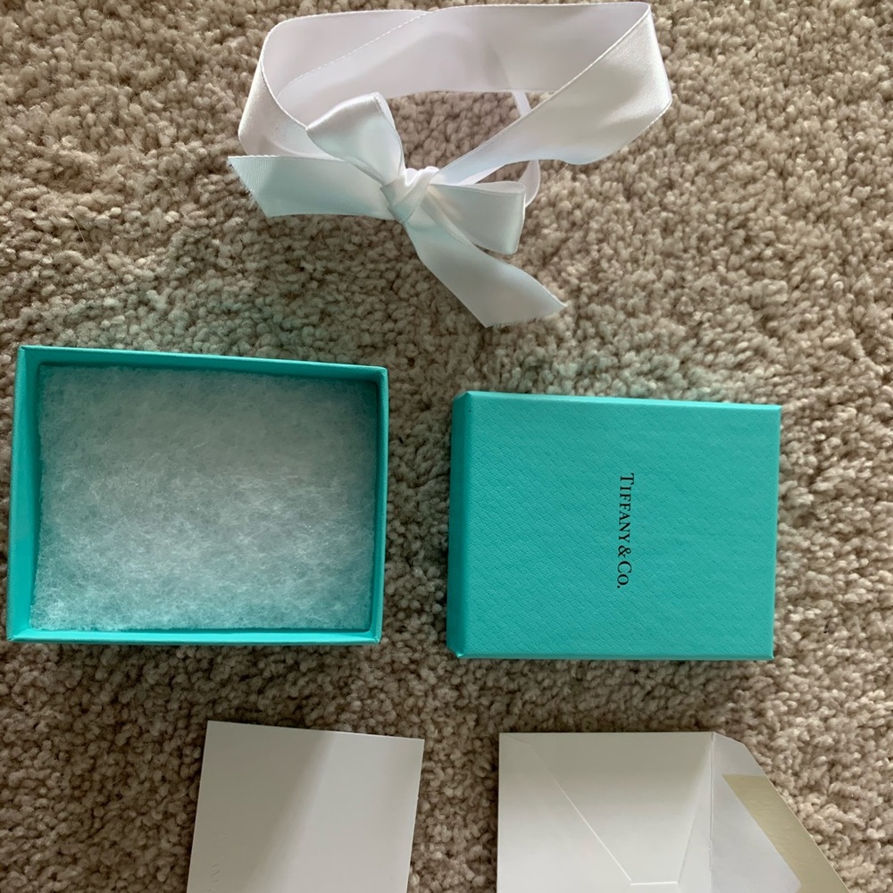 TIFFANY & CO GIFT WRAP SET